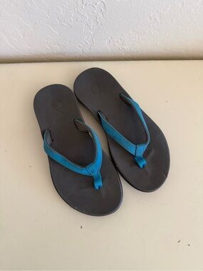 Cobian Teal and Black Kids Flip-Flops